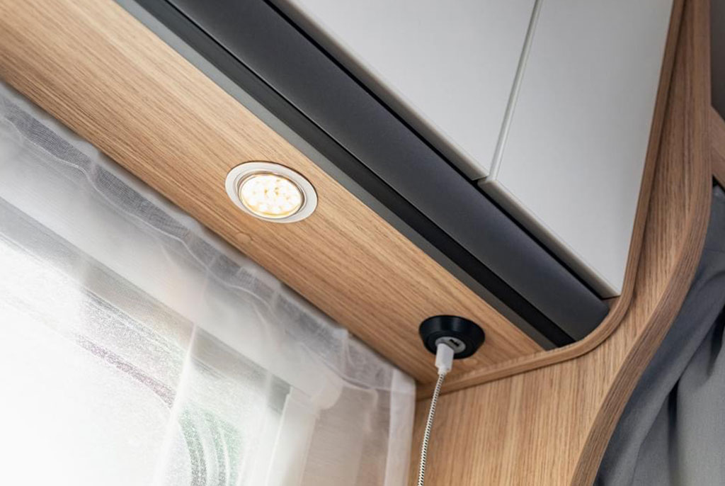 autocaravana-juana-distribucion-confort