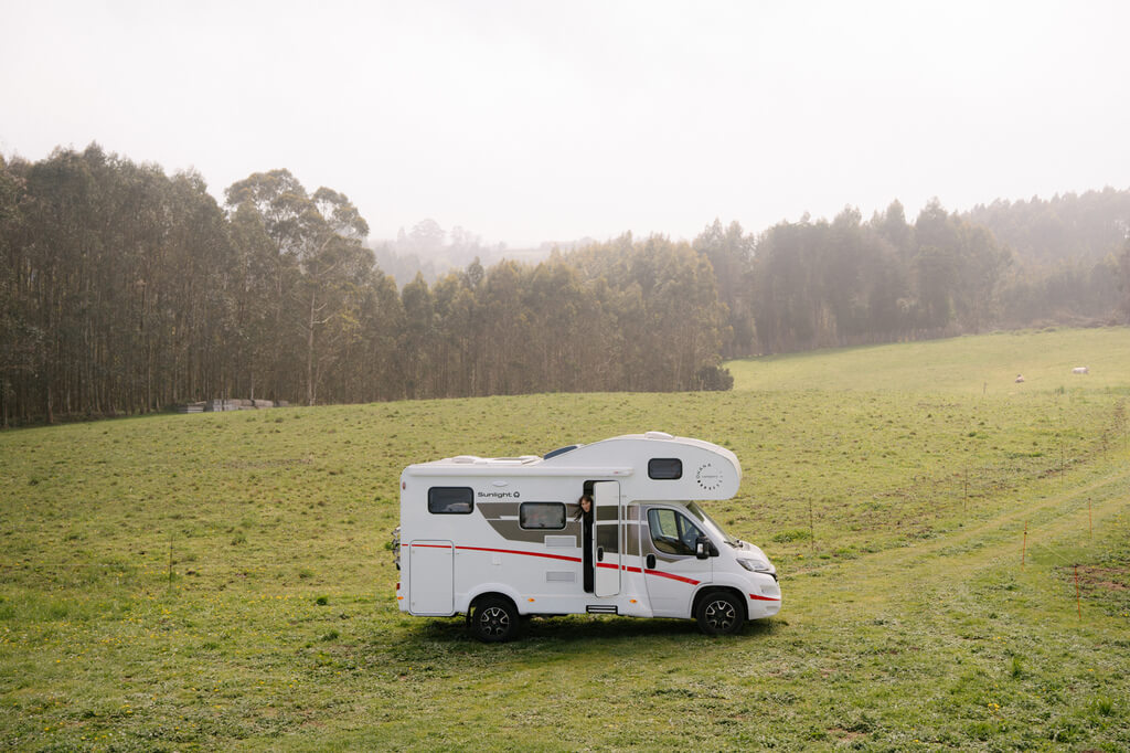 alquilar autocaravana aeropuerto Gijon